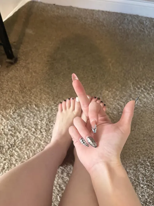 how pathetic.. are you really hard to this?