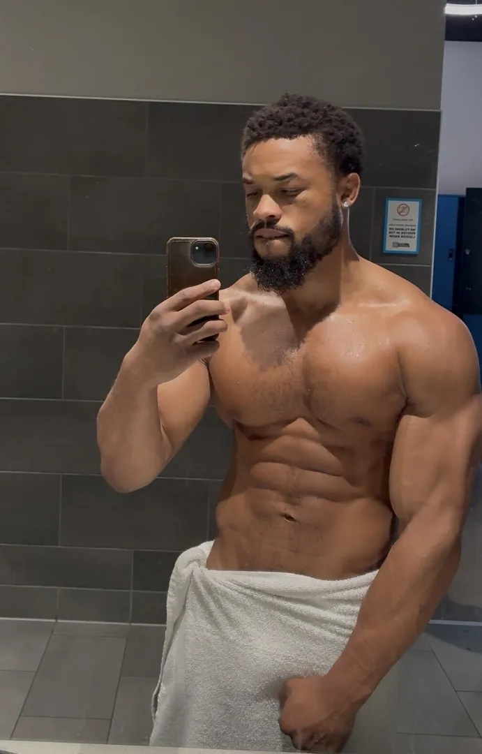 If you see me in lockerroom are you staring?