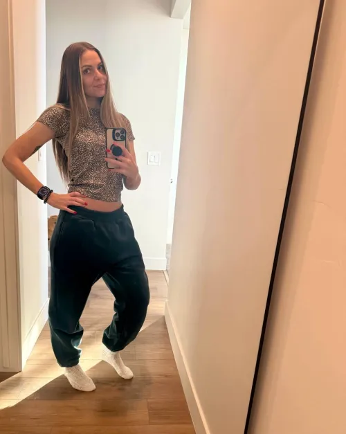 I'll spread my legs for you, will u take me roughly?