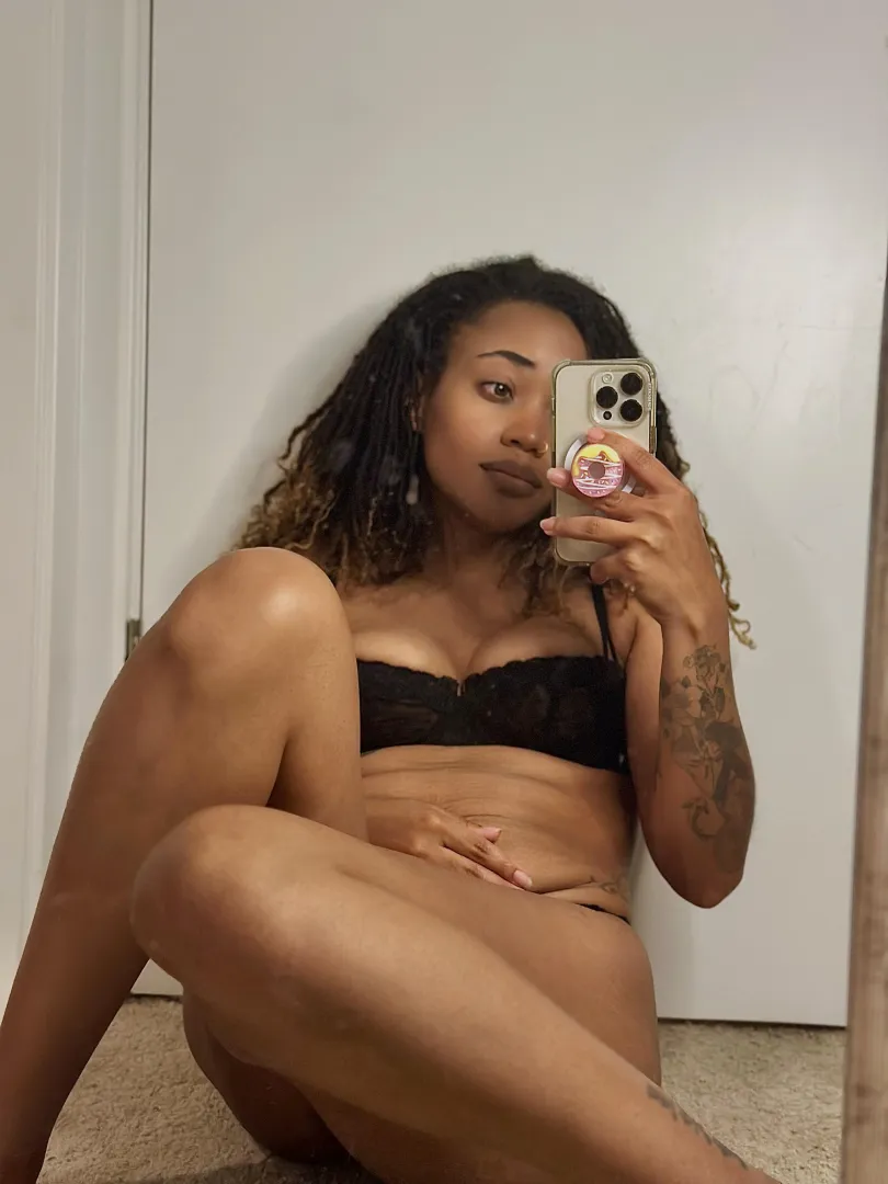 Is black your favorite too? ⬇️