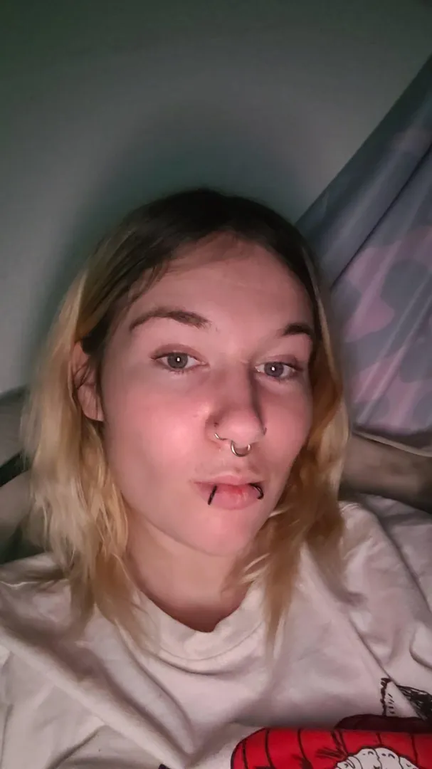 Kiss my pierced lips