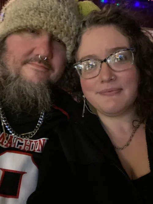 Mf married couple seeking thiiiickly hung 3rd for tonight. Message me.