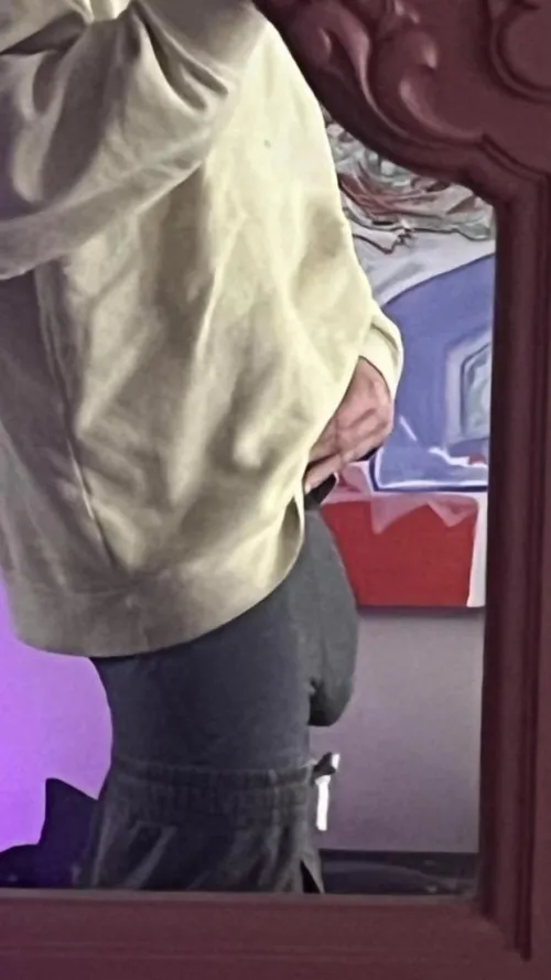 Prominent side profile