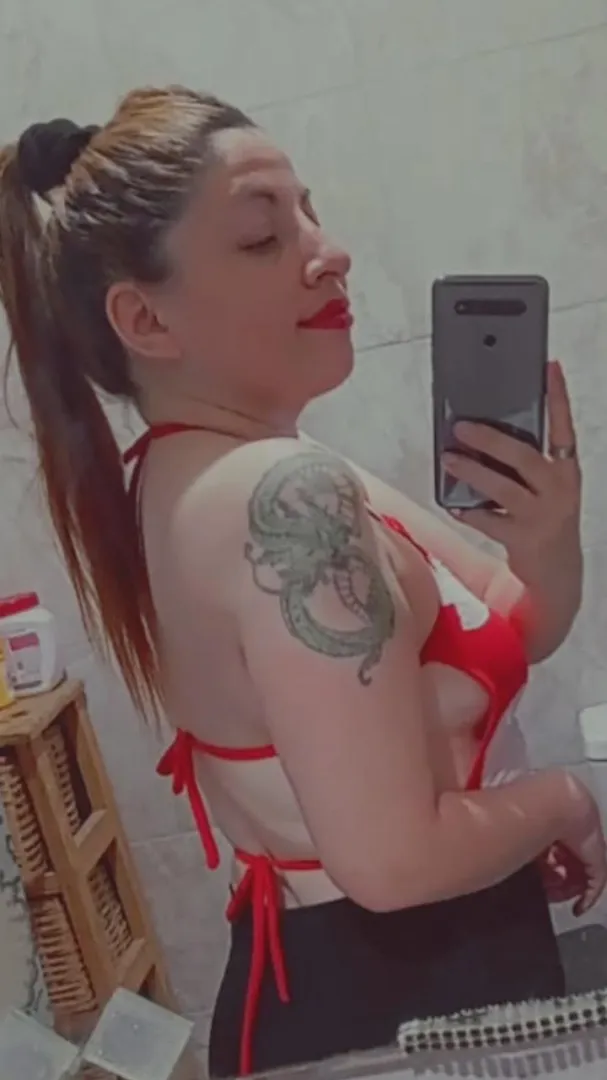 This side view’s full of sneaky surprises, come closer?