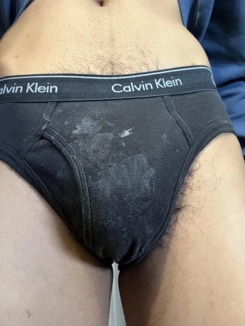 Twink in dads briefs