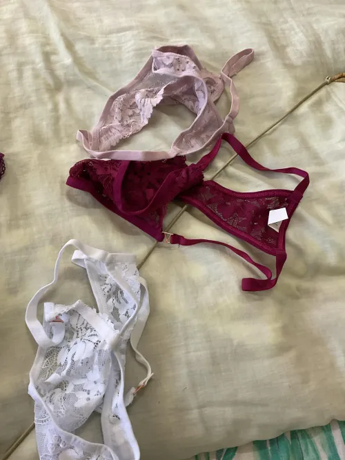 What color you prefer…? I’m wearing black actually