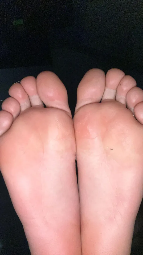 Worship my hot sexy sweaty soles