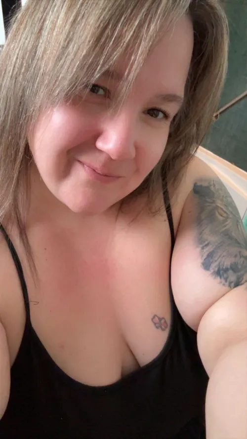 Would you behave if I sent you a sneaky public pic?