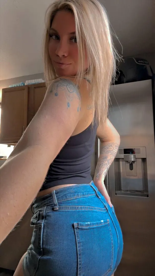 Would you fuck like me without a condom and cum inside?