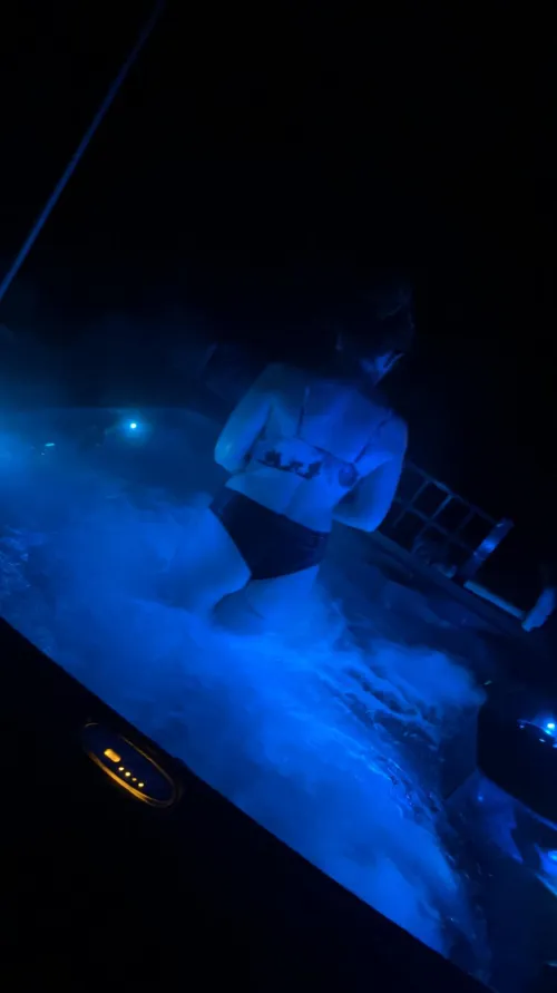 Any couples or hung bulls free