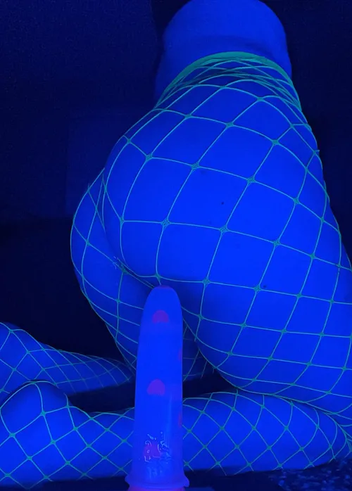 crack me like a glow stick