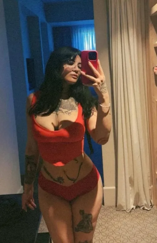 Do you think this suits me?