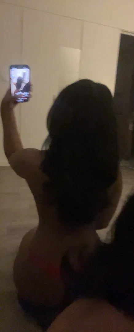 Giv mig en ⬆️ så får du et  billede af mig i beskeder