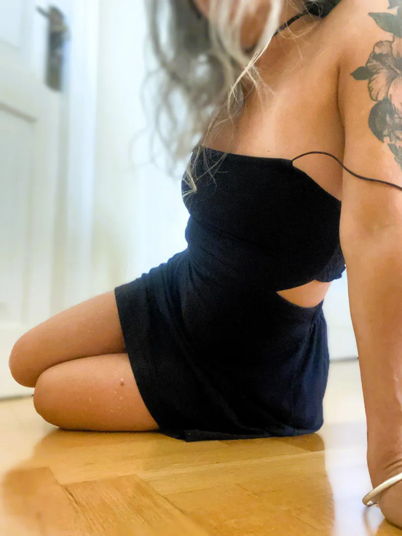 How long can you keep looking without getting hard?