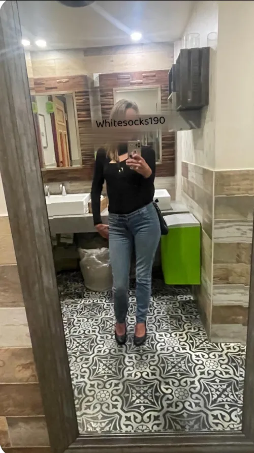 I’m not here to train you, but I do reward good behaviour.