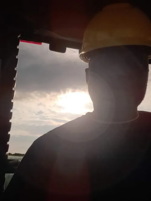 M4F lookin for someone to sux in foresthills area hmu