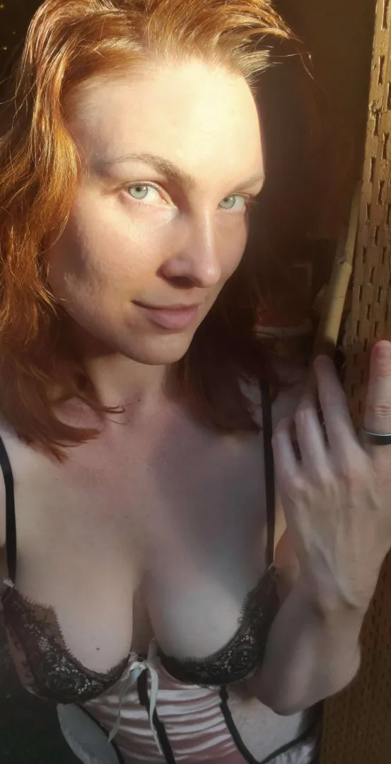 My goal is not to ruin my subs and discard them once I've extracted all the money I can from them. It's my joy to see them thrive. I like when things feel mutually beneficial. My favorite thing is long term connection. A real bond. Deep trust. Gratitud