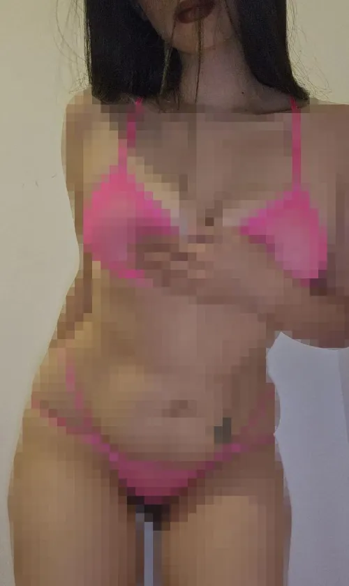 Too much woman for such a small beta