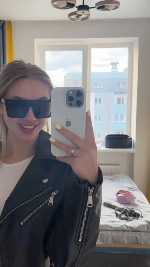 19 [f4m] looking for a guy who’s ready tonight