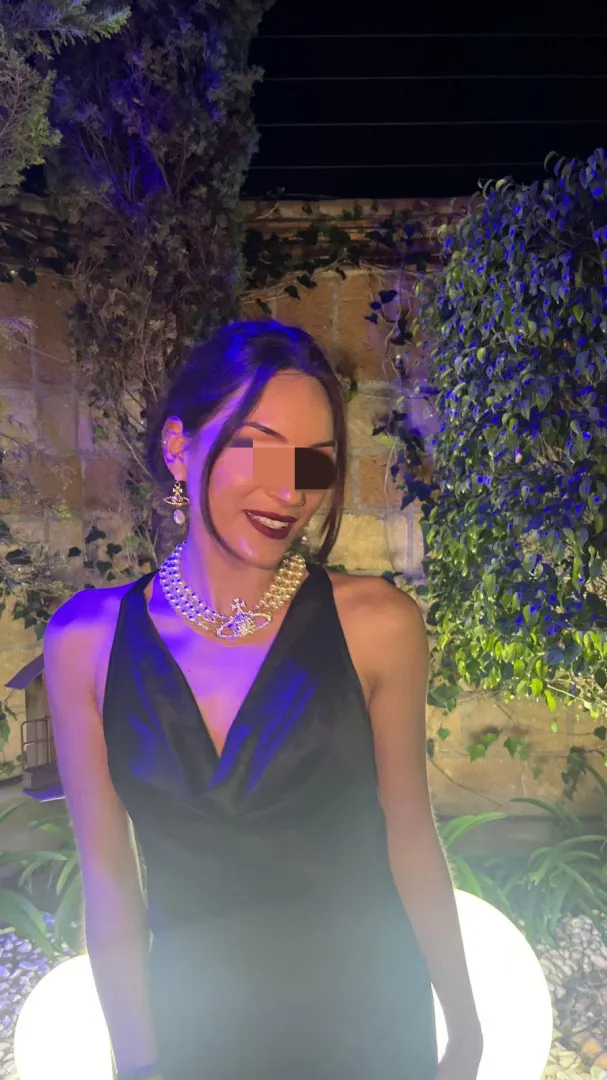 Forget everything that you are, all your wants and needs no longer matter. The only thing that matters is submitting and devoting your life and money to me. ๑