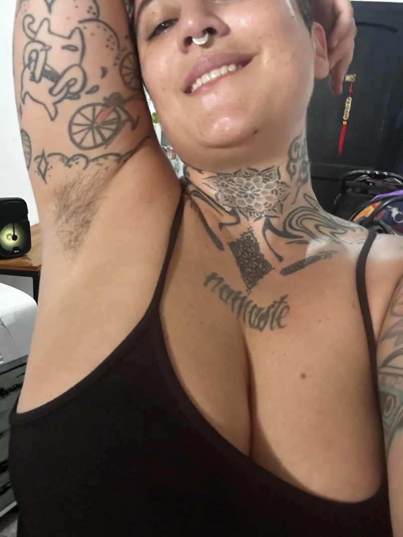 Hot summer days and sweat [hs]