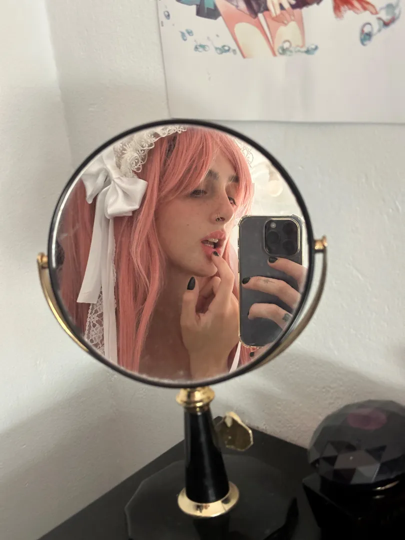 I enjoy playful vibes Talk on lnsstgm :Iunabowtie,.'