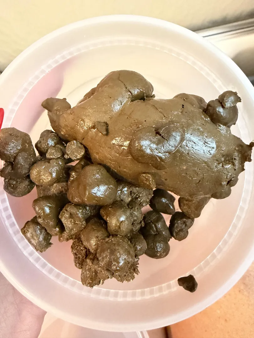 The heart pebble says ‘Made with Love’ [SELLING]