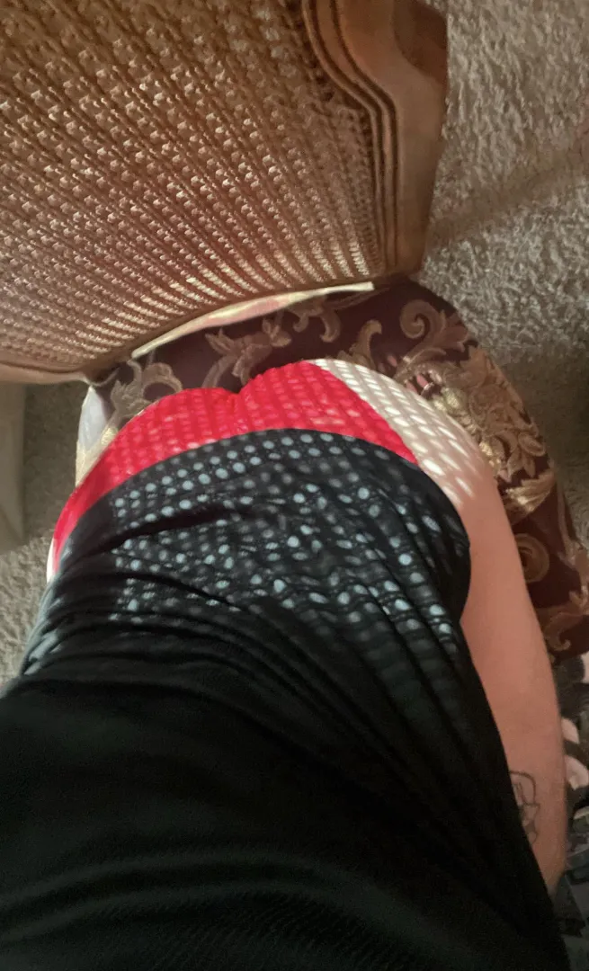 wanna see this ass with nothing on? (DM)