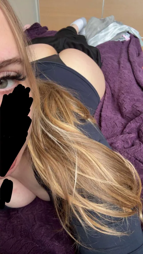 19f4m can’t sleep, wanting to get railed