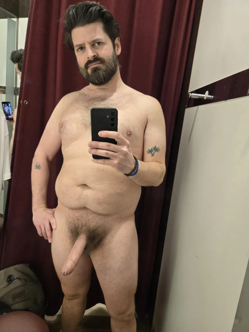 [42] Come find my changing room