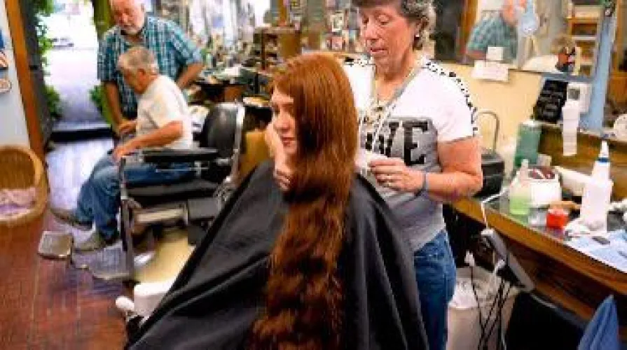 Does anyone know where I can find her headshave video