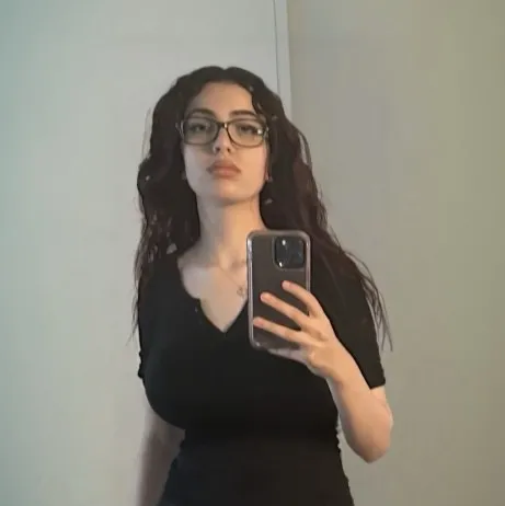 Heavy udders on a small carrier