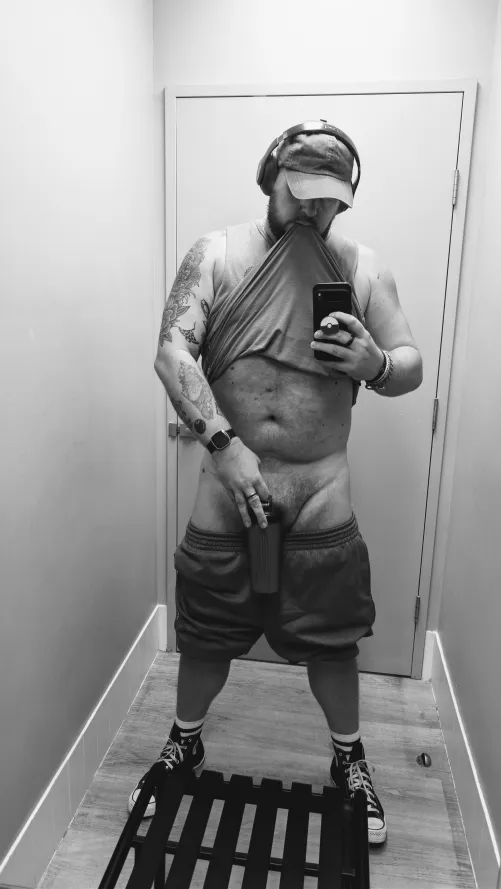 https://onlyfans.com/gdub85 Follow my journey from dadbod to fitbod