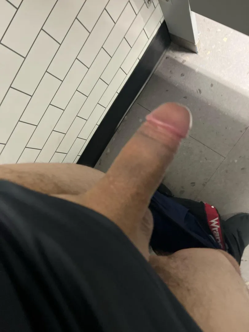 M32 looking for a girl who’s down to ride this