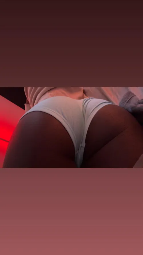 male 21 looking, anybody hosting tn?