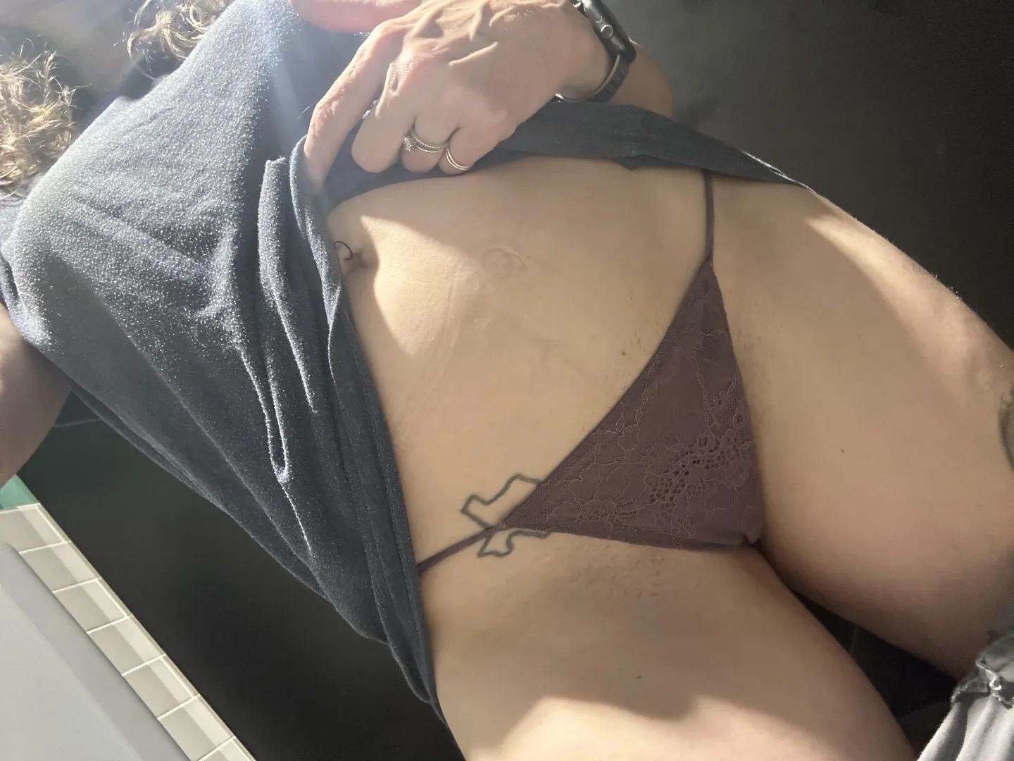 Married milf wants to suck BBC