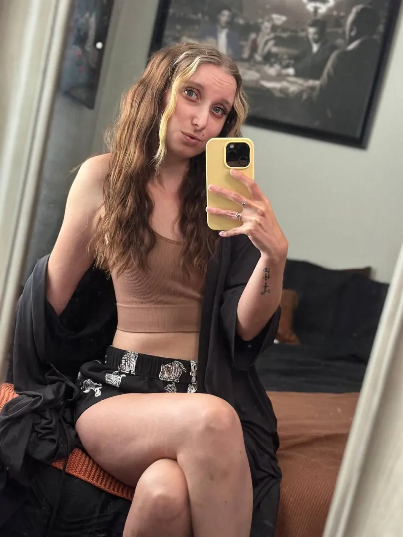 Sending my nudes to the first 100 people who say yes