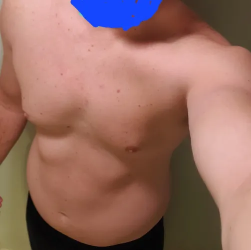 40m4f any females enjoying stroking a nice one?