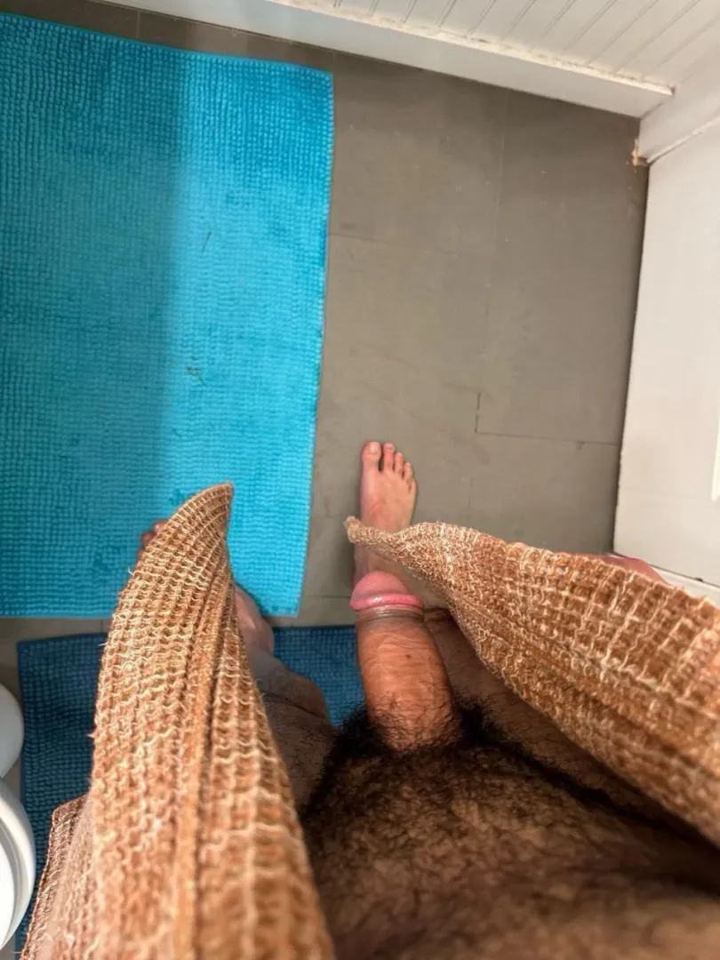 50 [M4F] Flying in for a week. Looking for available throats