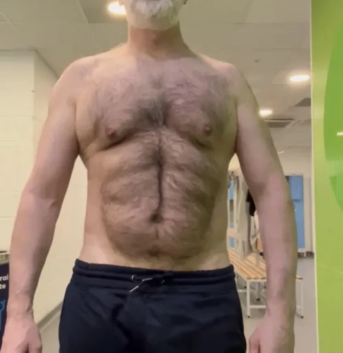 53 [M4M] (Glasgow) Salt n pepper beard, hairy dad bod, Scottish guys only plz, Looking for guys 20 to 35, SC AL48UK