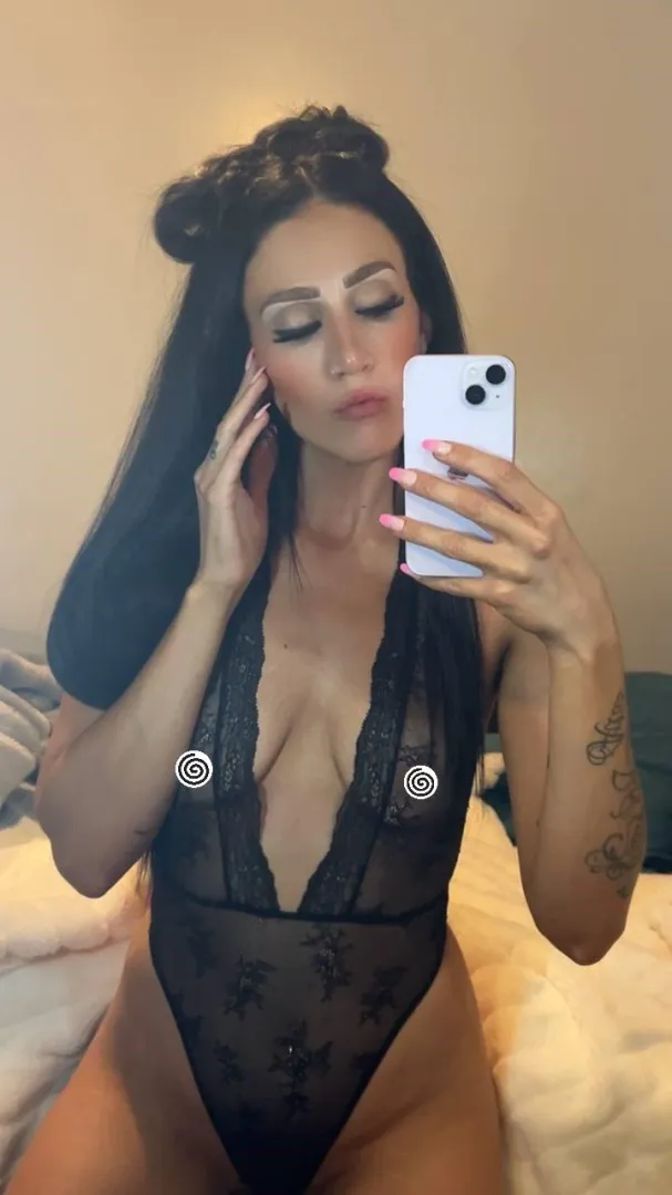 Arrow up if you’d fuck a 30yo and you have 3-5 inches, I’ll send you my location