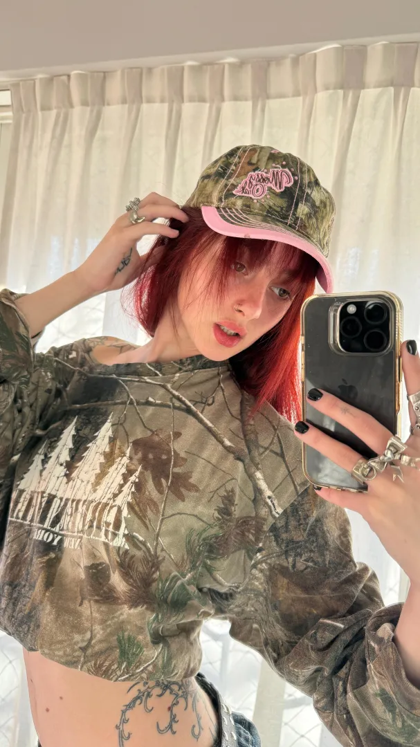 Cant host but im free + down 4 fun tn - lnstrgm: Lunabowtie