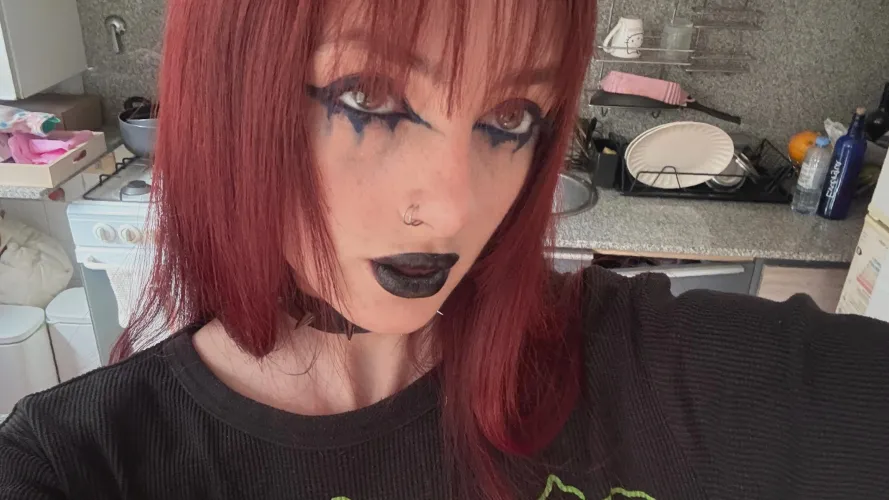 F4M Anyone nearby down for a link-up? lnssta works better: .Iunabowtie'.