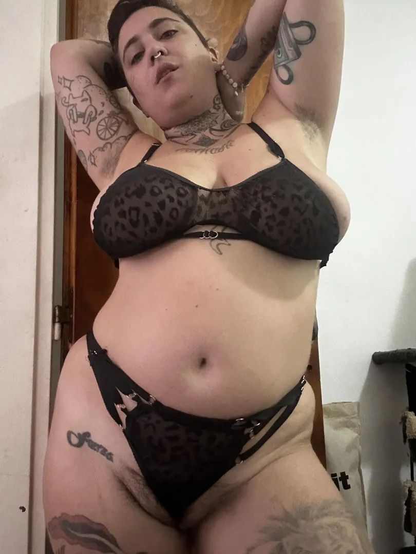 Fully hairy and juicy