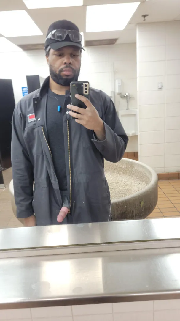 He needed a breather from those stuffy coveralls (34 IL)