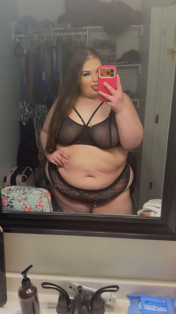 I hear you like big girls ❤️