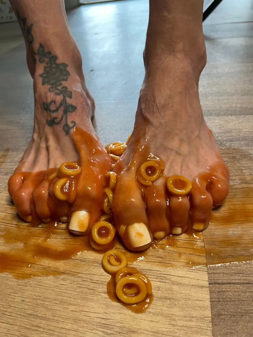 I love playing with food with my feet 