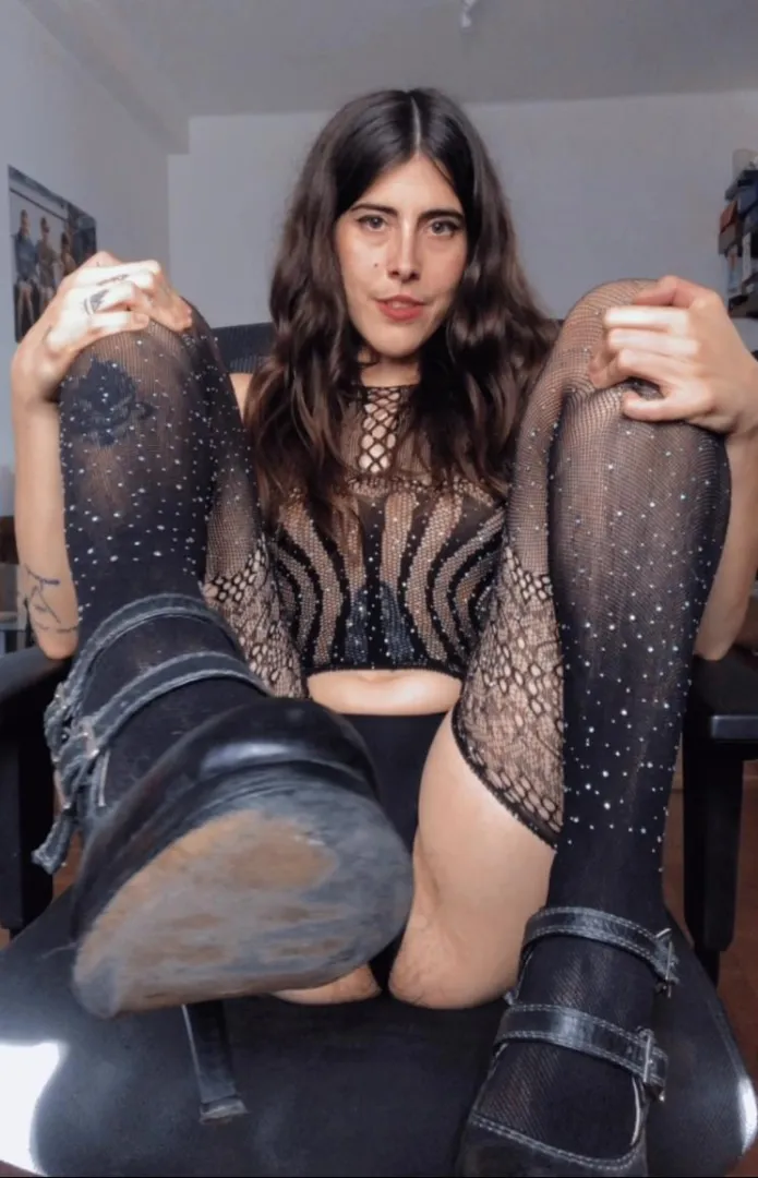 its exciting i must confess, looking at you so weak, begging me to use u, i don't even know if im interested lol. convince me you are worth with a big send.