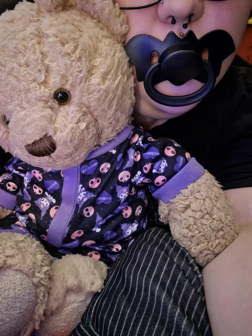 Me and Edgar says nini everybaby and cg