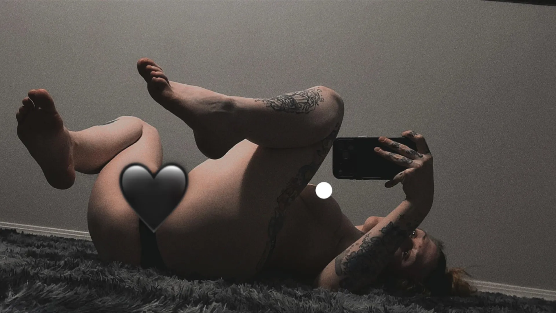  only the hottest tattooed milf